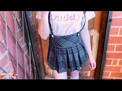 ❤️ Nxënëse thith karin e saj thellë dhe qihet në vend të klasave. ☑ Video seksi në sq.tuberxxx.ru ﹏