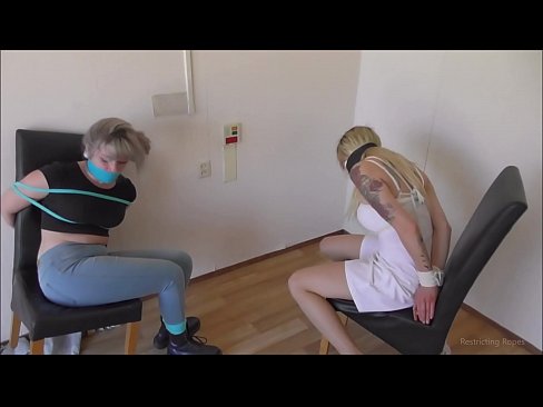 ❤️ E varur / e lidhur dhe e gojës / vajzë në ankth ☑ Video seksi në sq.tuberxxx.ru ﹏